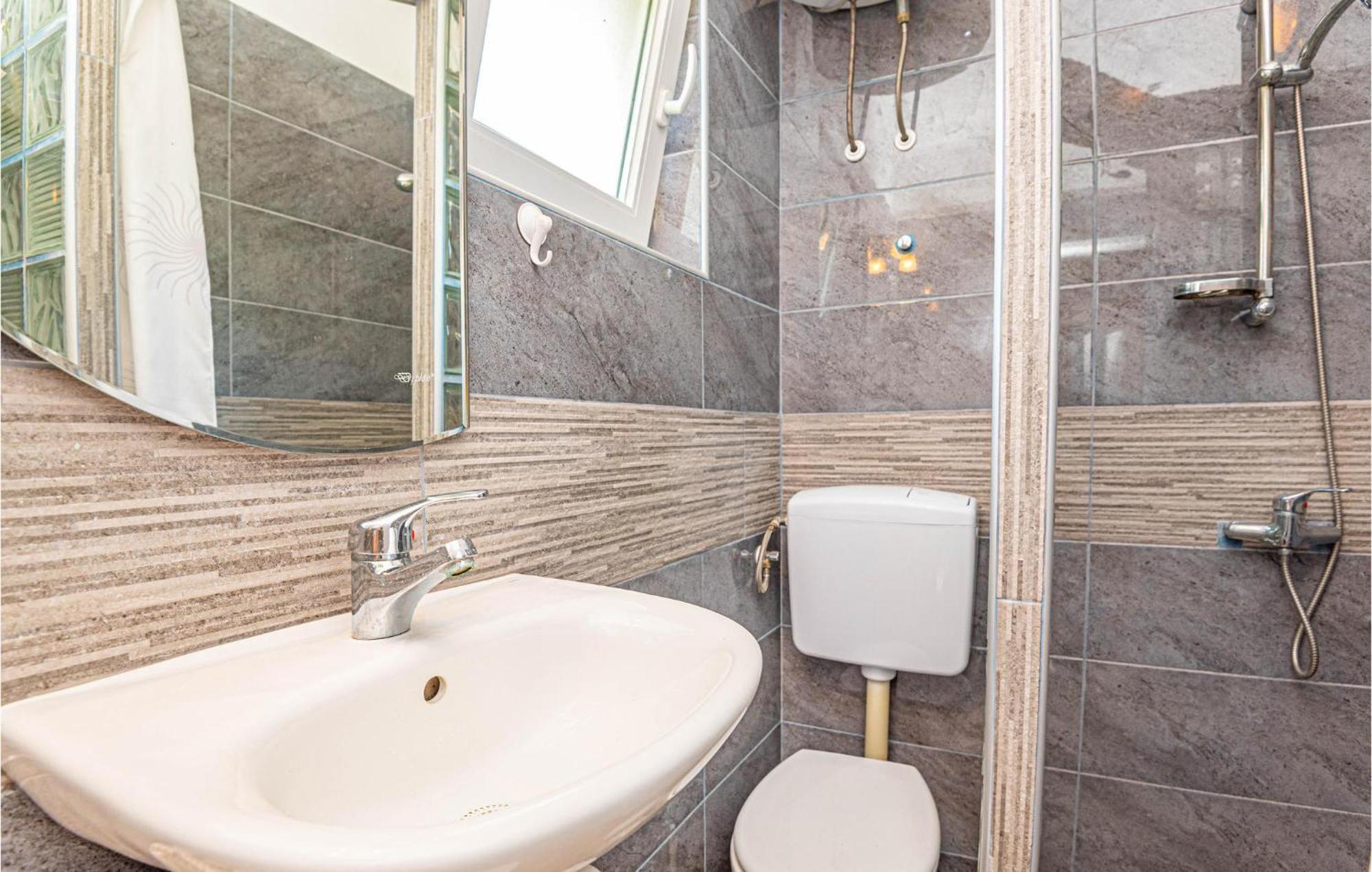 Nice Home In Zatoglav With House Sea View Podglavica Екстериор снимка