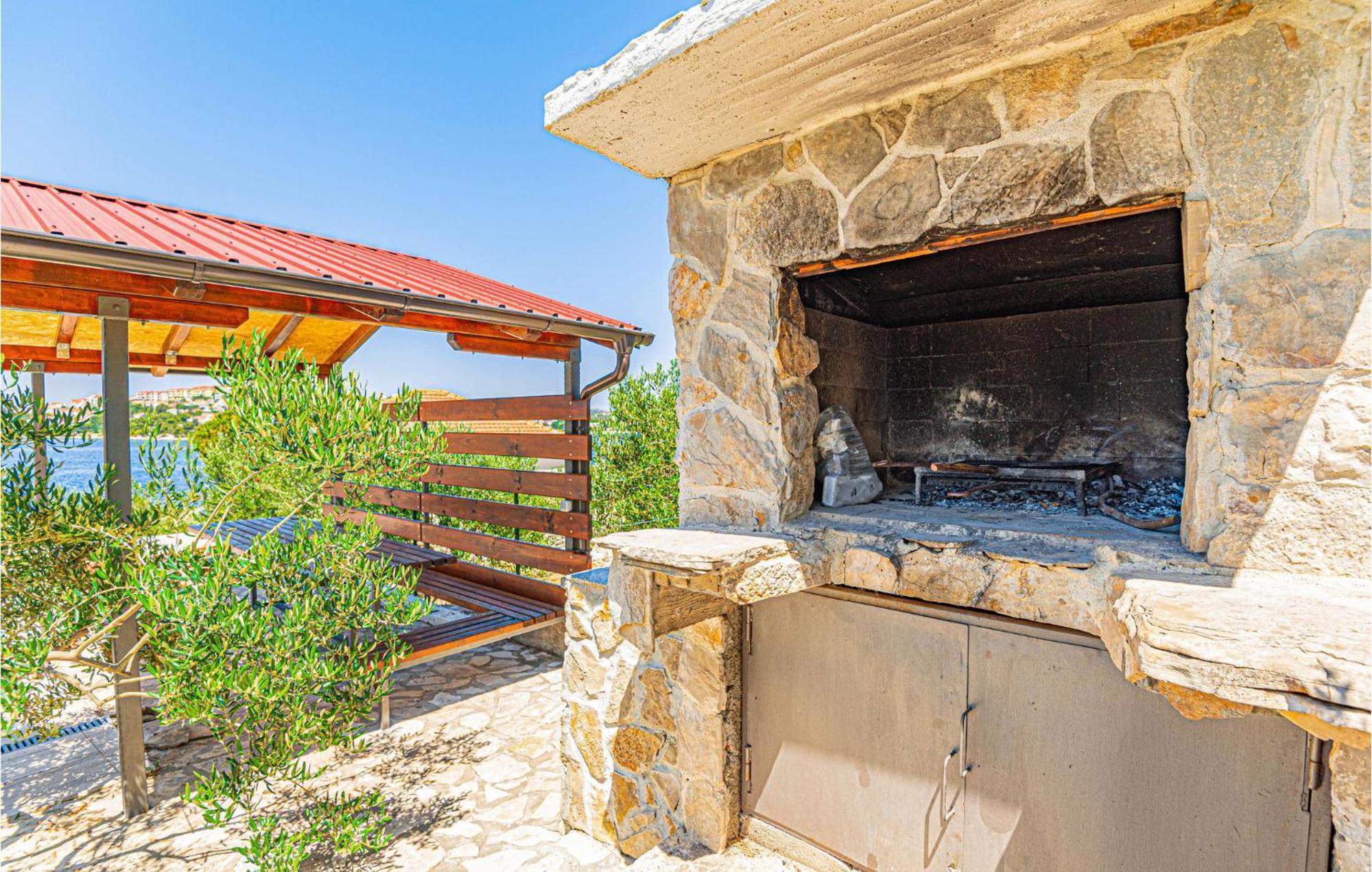 Nice Home In Zatoglav With House Sea View Podglavica Екстериор снимка